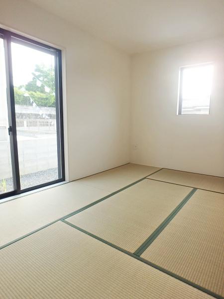 遠賀郡岡垣町百合ケ丘１丁目の新築一戸建