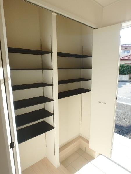 北九州市八幡西区高江3丁目の新築一戸建(玄関)