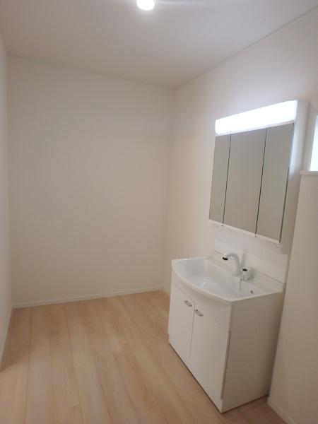 北九州市八幡西区高江3丁目の新築一戸建(洗面台・洗面所)