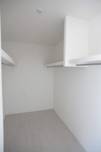 北九州市八幡西区町上津役西1丁目の新築一戸建(収納)