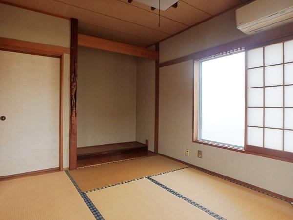 直方市大字上新入の中古一戸建て