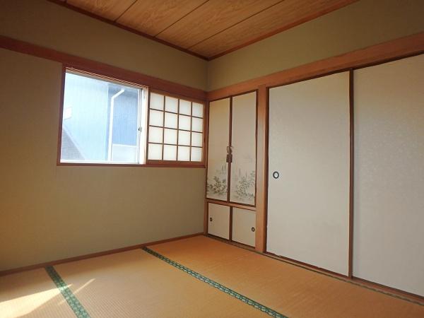 直方市大字上新入の中古一戸建て