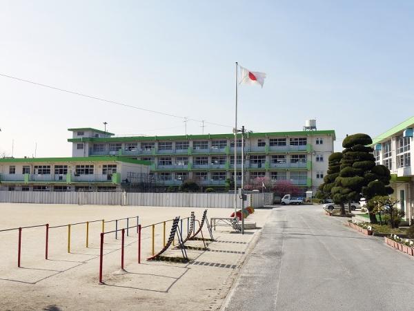 北九州市八幡西区中の原２丁目の新築一戸建(上津役小学校)