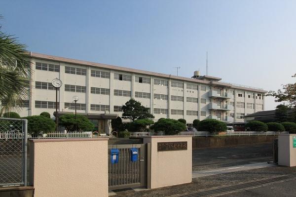 北九州市八幡西区町上津役東２丁目の新築一戸建(北九州市立八児中学校)