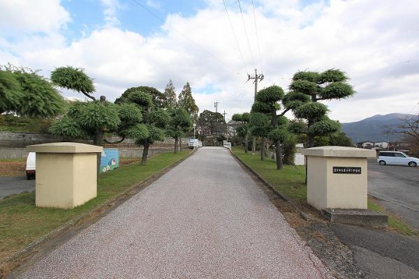 直方市大字頓野の新築一戸建(直方市立直方第二中学校)