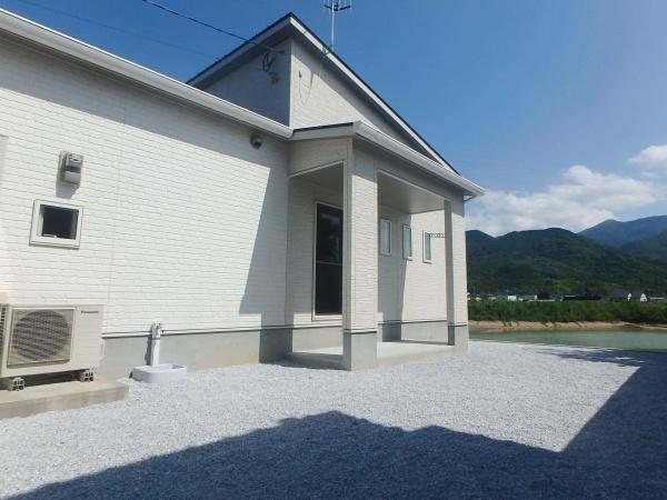 直方市大字上頓野の中古一戸建て