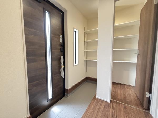 彦根市西今町５期２号棟　新築分譲住宅