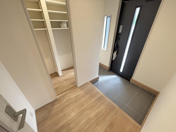彦根市西今町５期２号棟　新築分譲住宅