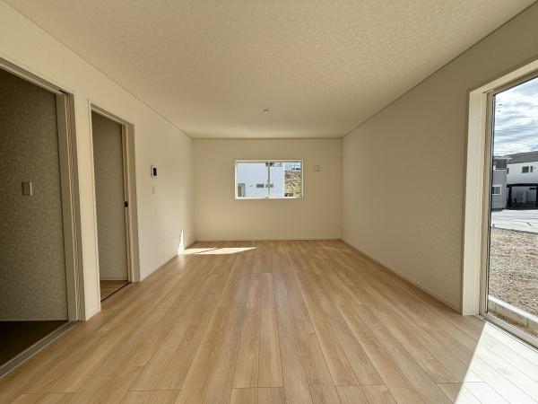 彦根市東沼波町第７－１号棟　新築分譲住宅