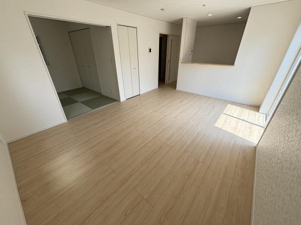 愛荘町山川原第２－１号棟　新築分譲住宅