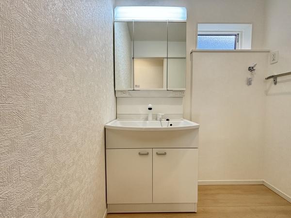 愛荘町山川原第２－１号棟　新築分譲住宅