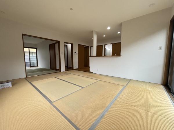 東近江市沖野２丁目　中古戸建て住宅