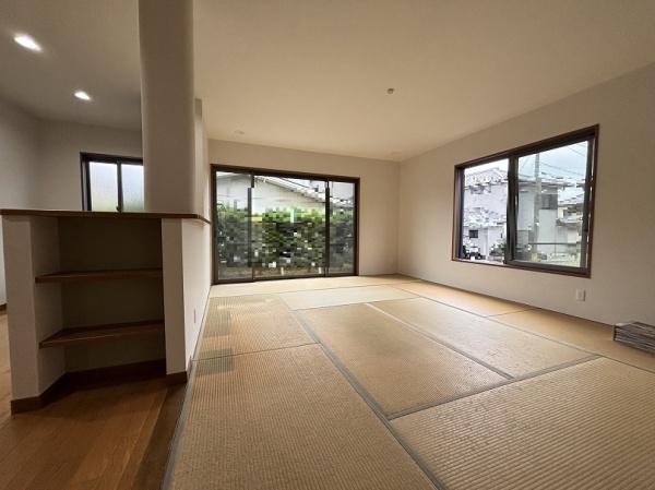 東近江市沖野２丁目　中古戸建て住宅