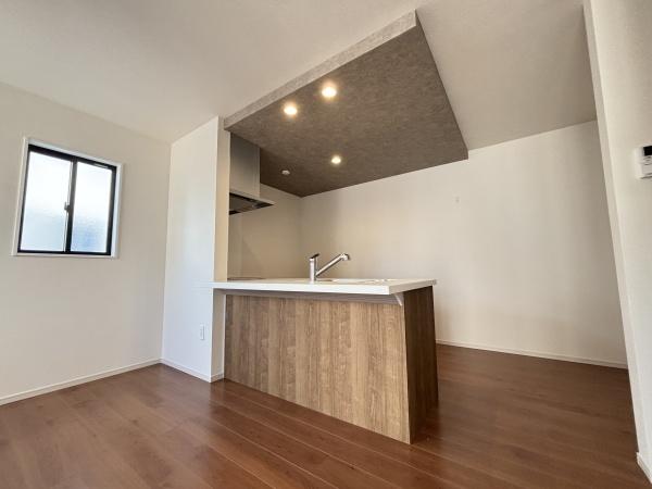 近江八幡市中村町1期2号棟 新築分譲住宅(キッチン)