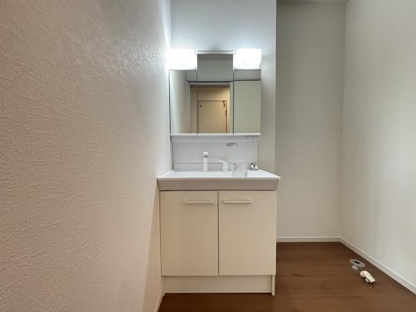 近江八幡市中村町1期2号棟 新築分譲住宅(洗面台・洗面所)