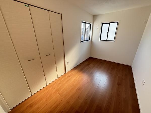 近江八幡市中村町1期2号棟 新築分譲住宅(洋室)