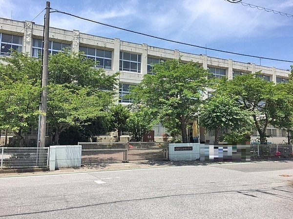 彦根市大藪町の中古一戸建て(彦根市立金城小学校)