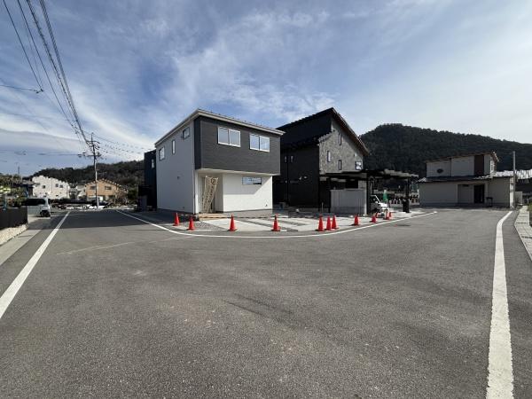 東近江市猪子町　新築分譲住宅