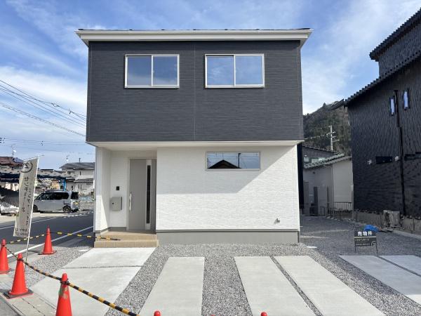 東近江市猪子町　新築分譲住宅