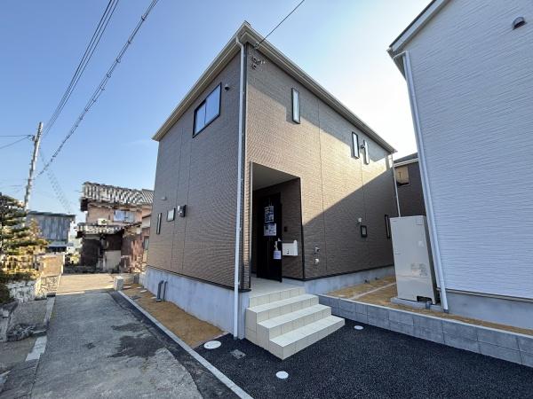 東近江市躰光寺町第２－１号棟　新築分譲住宅