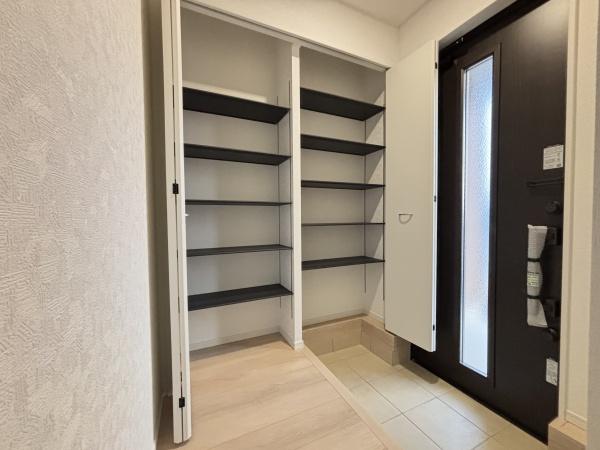 彦根市彦富町第２－１号棟　新築分譲住宅