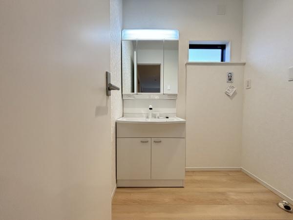 彦根市彦富町第２－１号棟　新築分譲住宅
