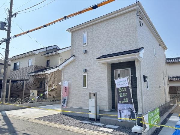 近江八幡市中小森町２４－１期２号棟　新築分譲住宅