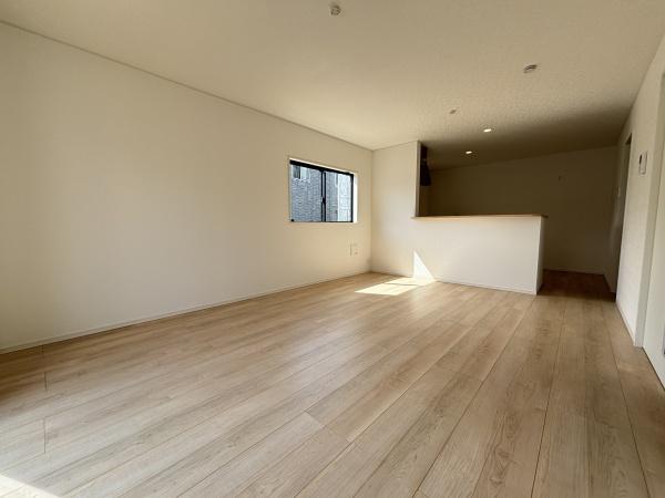 彦根市東沼波町第５－３号棟　新築分譲住宅