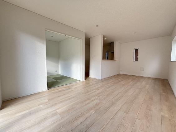 湖南市サイドタウン２号棟　新築分譲住宅