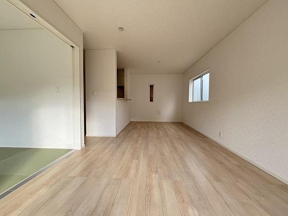 湖南市サイドタウン２号棟　新築分譲住宅