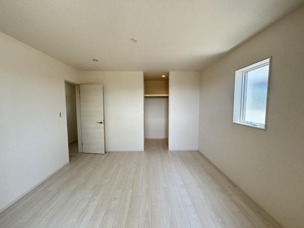 彦根市小泉町６期２号棟　新築分譲住宅