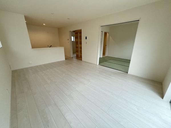 野洲市高木１期２号棟　新築分譲住宅