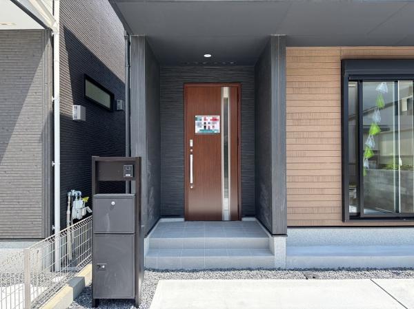 守山市金森町２４-１期２号棟　新築分譲住宅