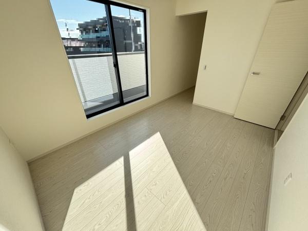 彦根市彦富町１期３号棟　新築分譲住宅