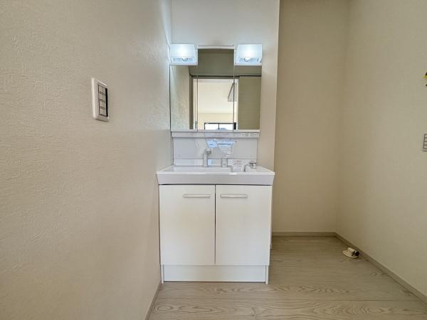 彦根市彦富町１期３号棟　新築分譲住宅