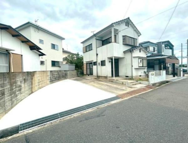 近江八幡市川原町２丁目　中古戸建て住宅