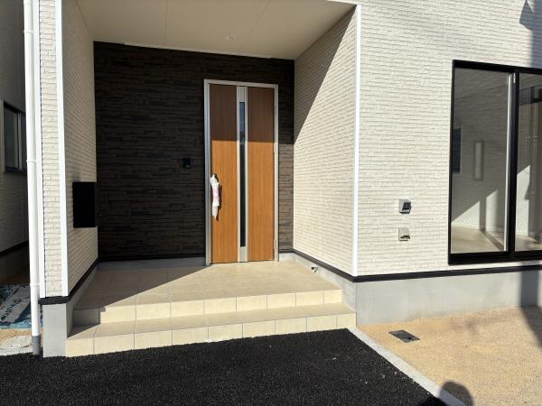 野洲市六条第１－２号棟　新築分譲住宅