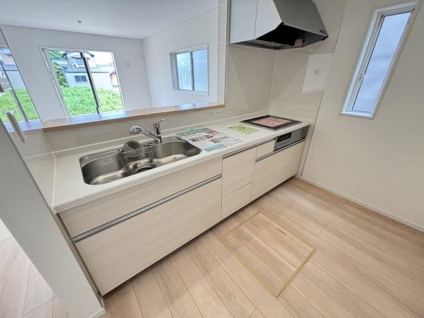 野洲市六条第１－２号棟　新築分譲住宅