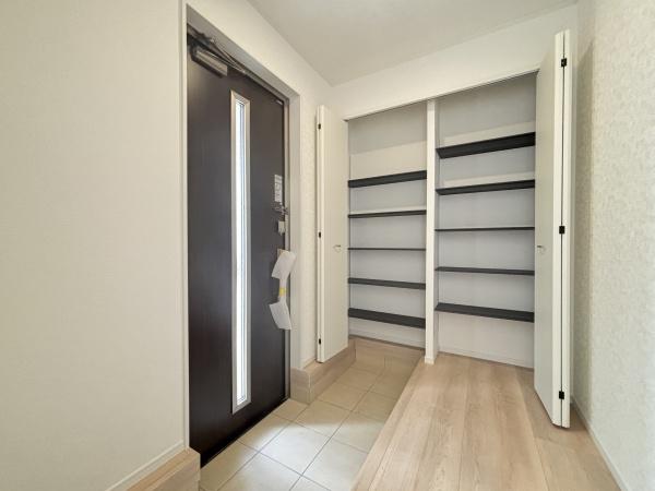 野洲市冨波甲第４　新築分譲住宅