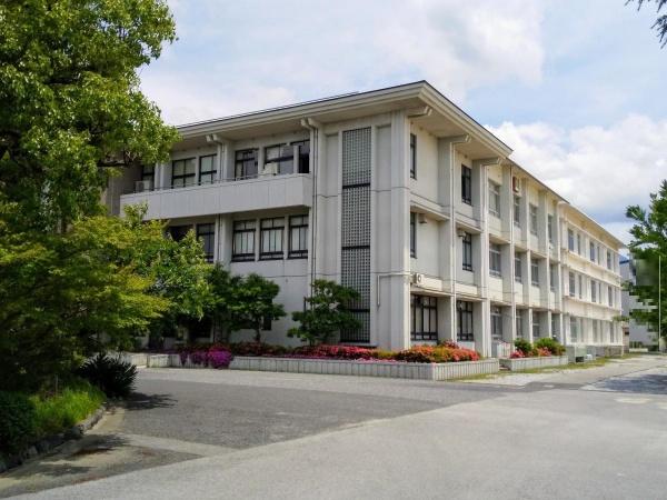 長浜市宮司町の中古一戸建て(長浜市立南中学校)
