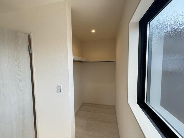 湖南市水戸町3期 新築分譲住宅(収納)