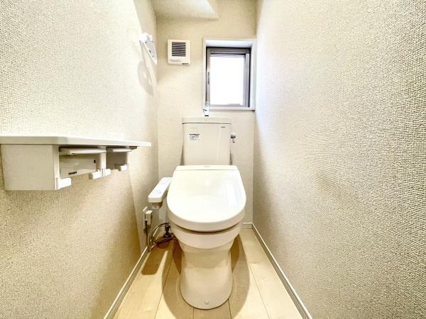 長浜市殿町の中古一戸建て(トイレ)