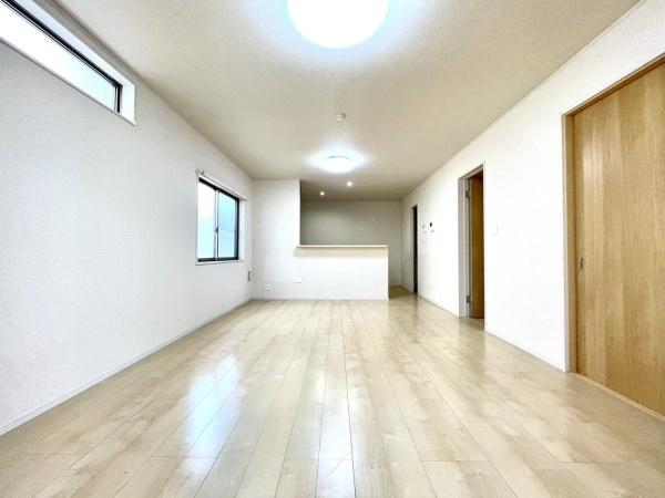 長浜市殿町の中古一戸建て(リビング)