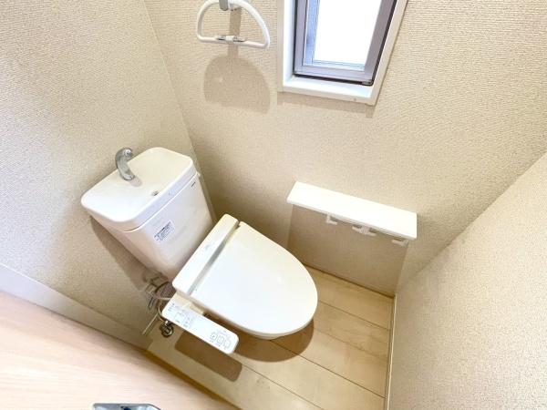 長浜市殿町の中古一戸建て(トイレ)