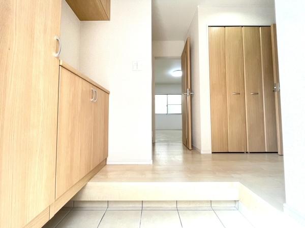 長浜市殿町の中古一戸建て(玄関)