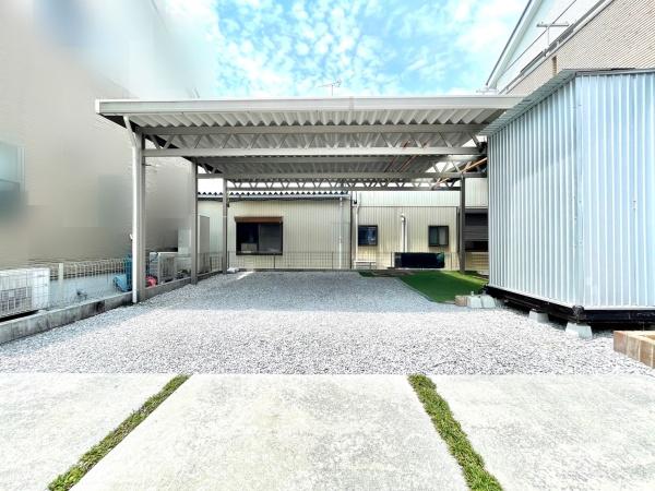 長浜市殿町の中古一戸建て(駐車場)