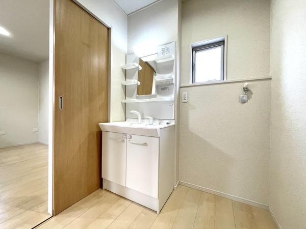 長浜市殿町の中古一戸建て(洗面台・洗面所)