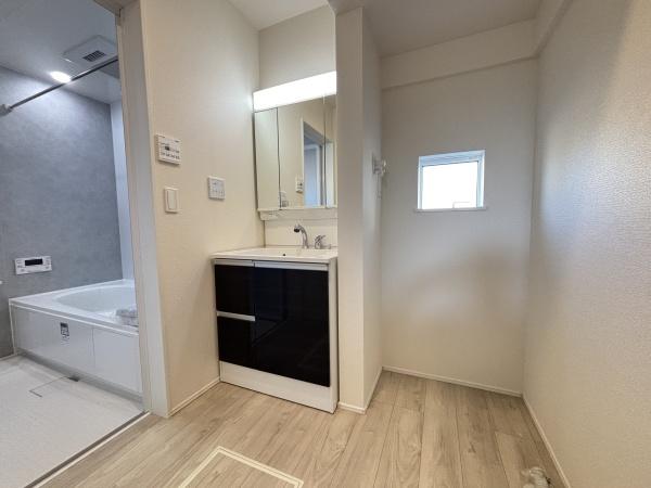 東近江市昭和町　新築分譲住宅