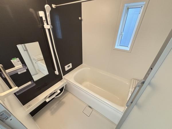 彦根市彦富町第３－２号棟　新築分譲住宅