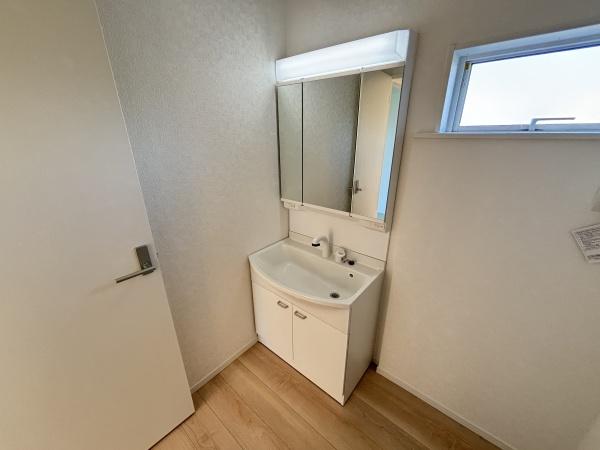 彦根市彦富町第３－２号棟　新築分譲住宅